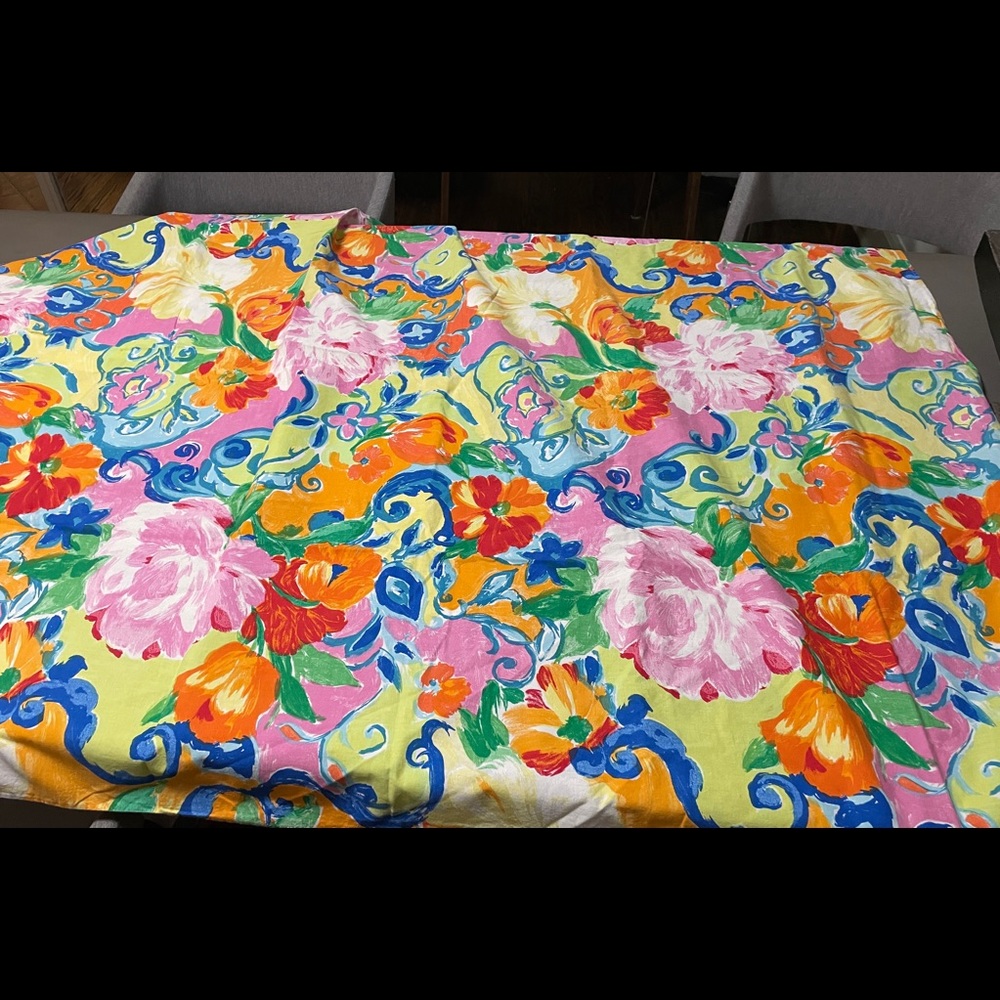 Wilton Court Colorful Floral Print Tablecloth